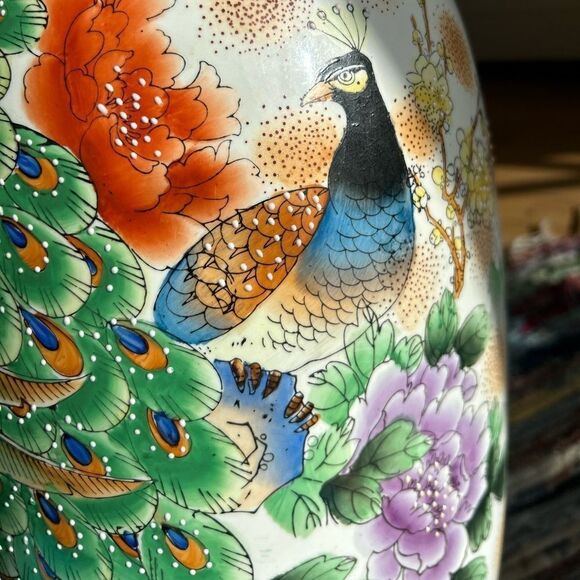 Chinese Lsrge Floral And Birds Beautiful Porcelain 24” Tall 10” Wide Beautiful - Picture 16 of 16